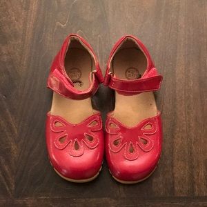 Livie and Luca Petals 💕